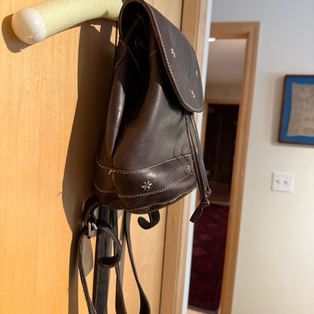 Elegant Dark Brown Leather Backpack - Picture 2 of 16